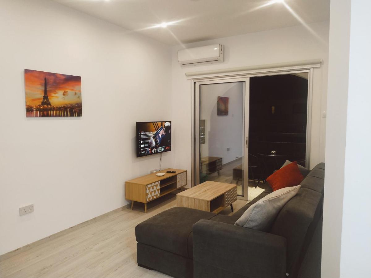Charming Holiday Retreat Kato Paphos Apt 400M To The Beach Eksteriør bilde