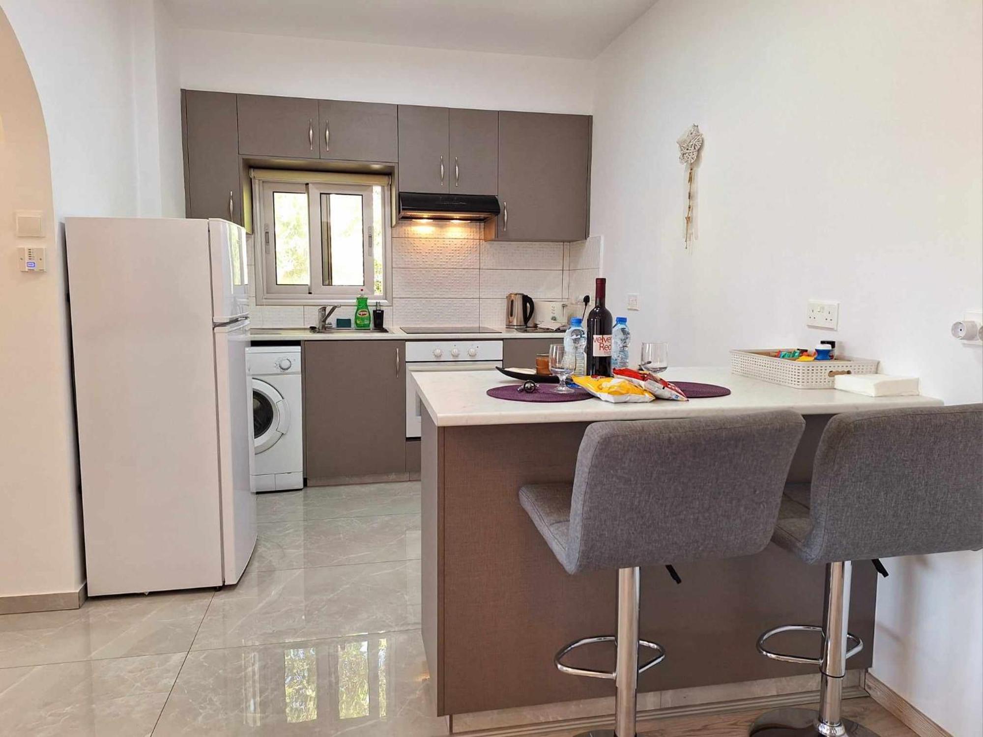 Charming Holiday Retreat Kato Paphos Apt 400M To The Beach Eksteriør bilde