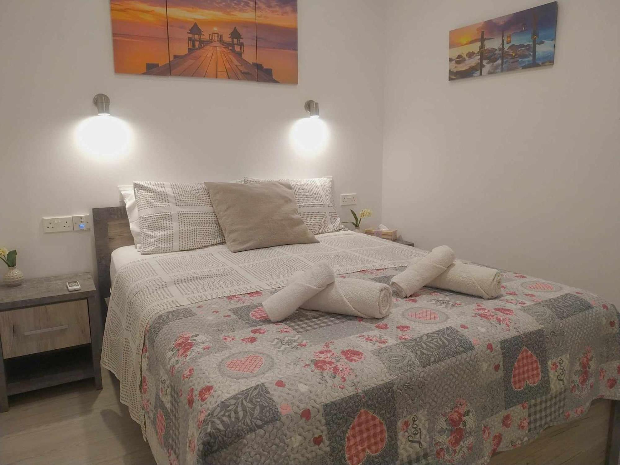 Charming Holiday Retreat Kato Paphos Apt 400M To The Beach Leilighet Eksteriør bilde