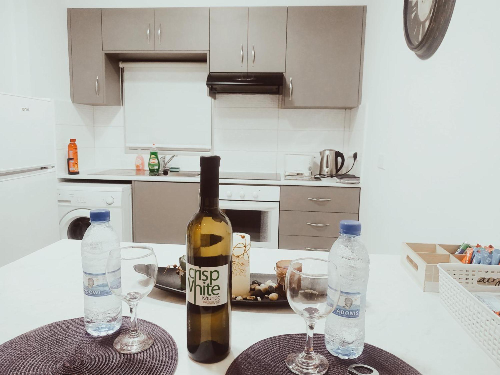 Charming Holiday Retreat Kato Paphos Apt 400M To The Beach Rom bilde